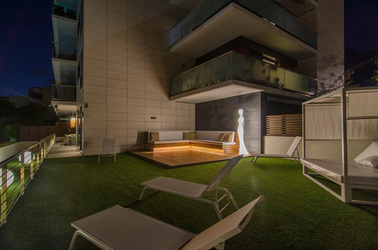 Sitges Garden Paradise: 3-Bedroom Villa with Pool and Terrace Exterior photo